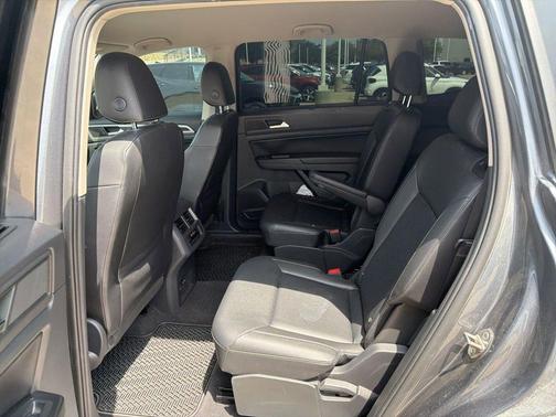 Reflex Silver Metallic 2020 Volkswagen Atlas 3.6L SE