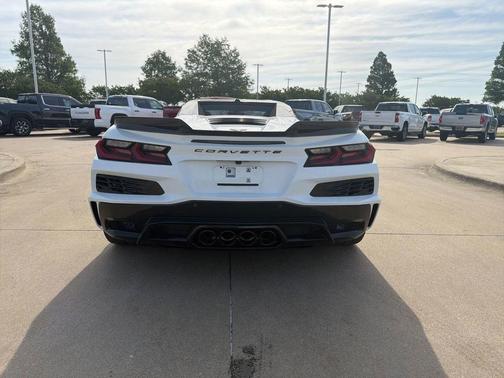 Arctic White 2023 Chevrolet Corvette Z06