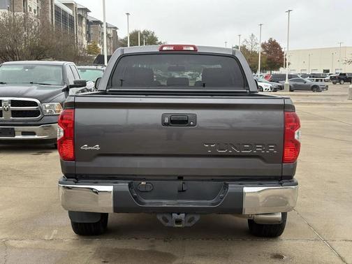 2015 Toyota Tundra SR5