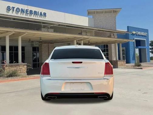 2023 Chrysler 300 Touring