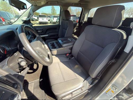 Silver Ice Metallic 2018 Chevrolet Silverado 1500 1LT