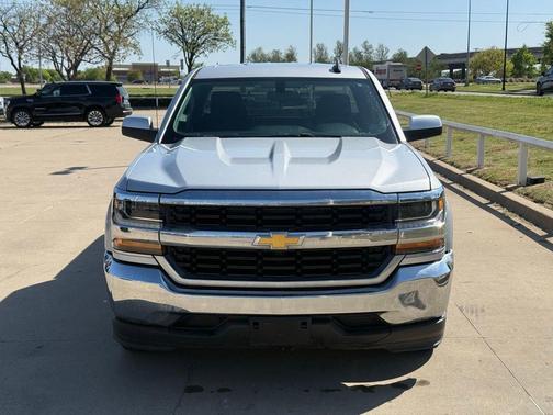 Silver Ice Metallic 2018 Chevrolet Silverado 1500 1LT