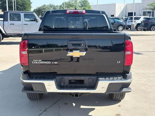 Black 2018 Chevrolet Colorado LT