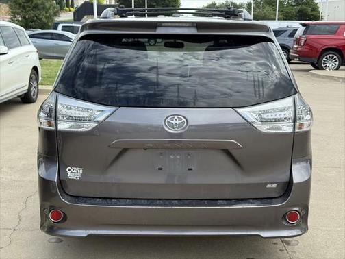 2015 Toyota Sienna SE