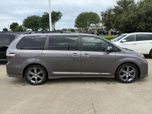 2015 Toyota Sienna SE