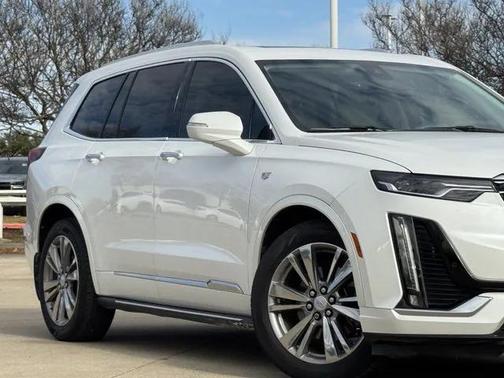 2022 Cadillac XT6 Premium Luxury FWD