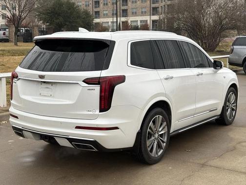 2022 Cadillac XT6 Premium Luxury FWD