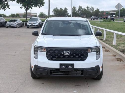 Oxford White 2025 Ford Maverick XL