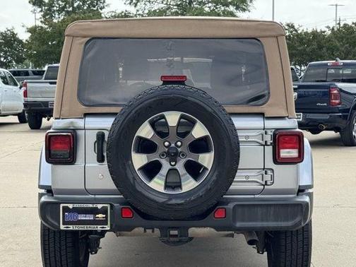 Billet Silver Metallic Clearcoat 2018 Jeep Wrangler Unlimited Sahara