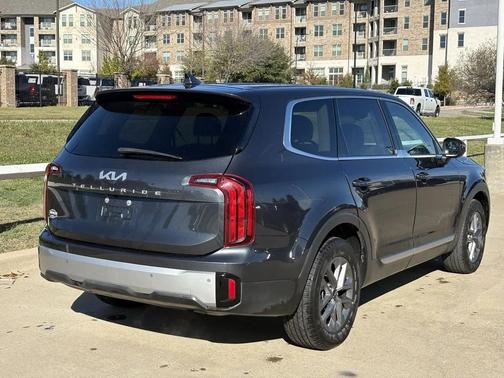 2024 Kia Telluride LX