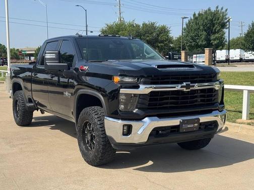 Black 2024 Chevrolet Silverado 2500 LT
