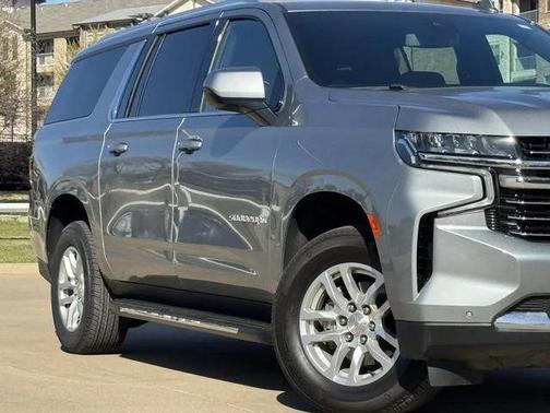 2024 Chevrolet Suburban LT