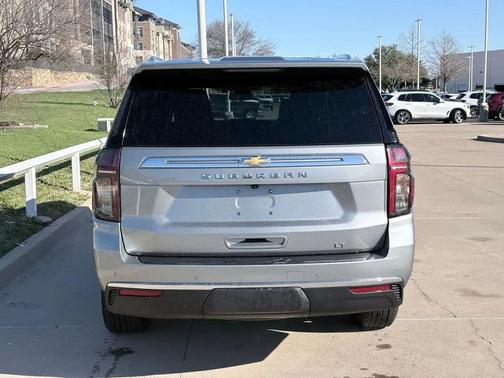 2024 Chevrolet Suburban LT