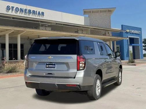 2024 Chevrolet Suburban LT