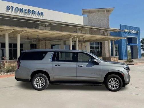 2024 Chevrolet Suburban LT