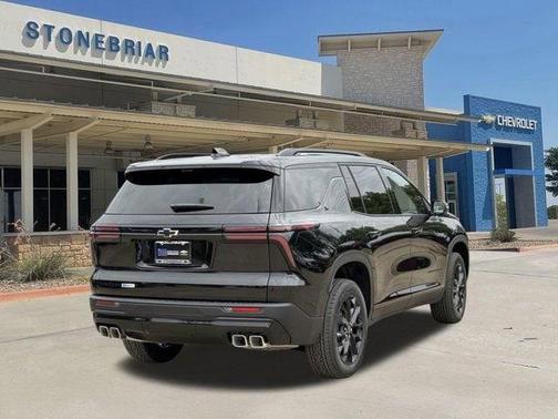 Mosaic Black Metallic 2026 Chevrolet Traverse LT