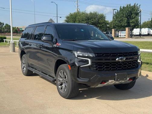 Black 2023 Chevrolet Suburban 4WD Z71