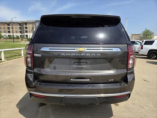2021 Chevrolet Suburban LT
