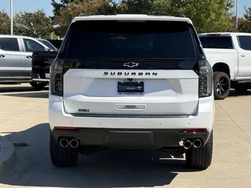 2025 Chevrolet Suburban 4WD Z71