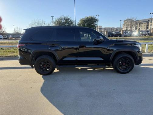 2025 Toyota Sequoia SR5