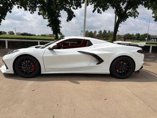 Arctic White 2023 Chevrolet Corvette Stingray w/3LT