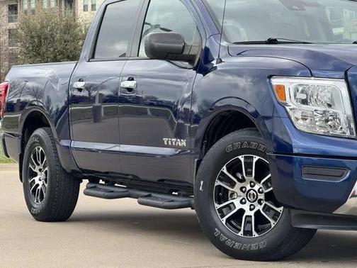 2021 Nissan Titan SV