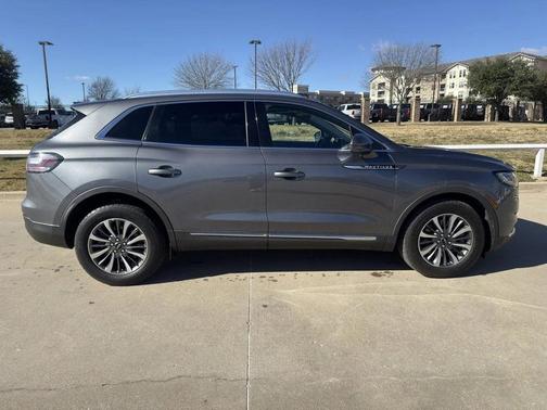 2021 Lincoln Nautilus Reserve