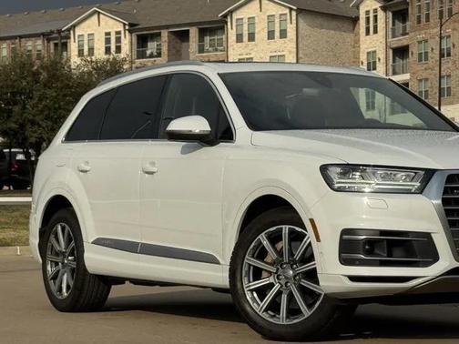 2019 Audi Q7 55 Premium Plus