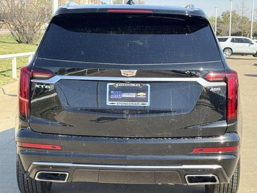 Stellar Black Metallic 2023 Cadillac XT6 Premium Luxury FWD