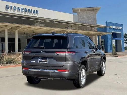 2023 Jeep Grand Cherokee Laredo