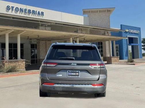 2023 Jeep Grand Cherokee Laredo