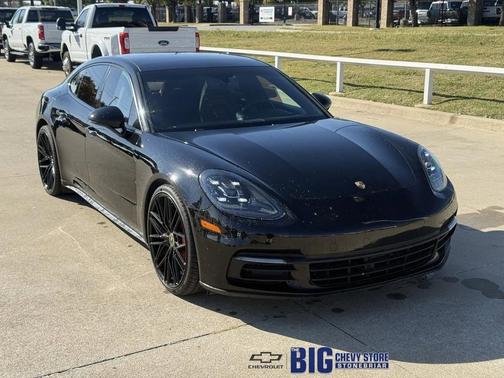 2018 Porsche Panamera 4