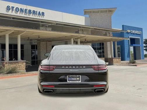 2018 Porsche Panamera 4