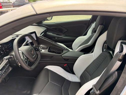 Silver Flare Metallic 2024 Chevrolet Corvette Stingray w/3LT