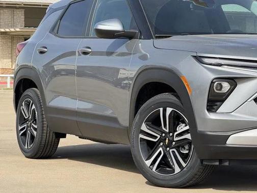 Sterling Gray Metallic 2026 Chevrolet Trailblazer LT