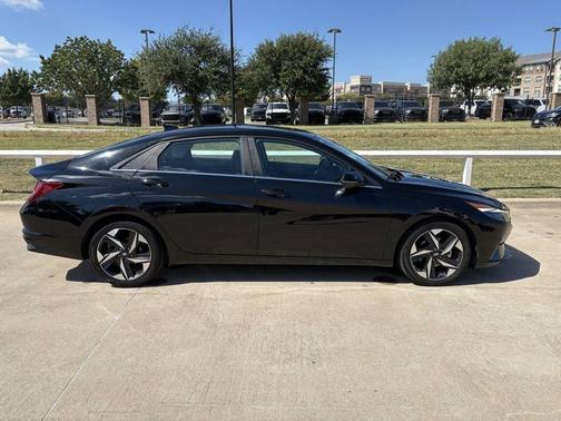 2021 Hyundai ELANTRA Limited