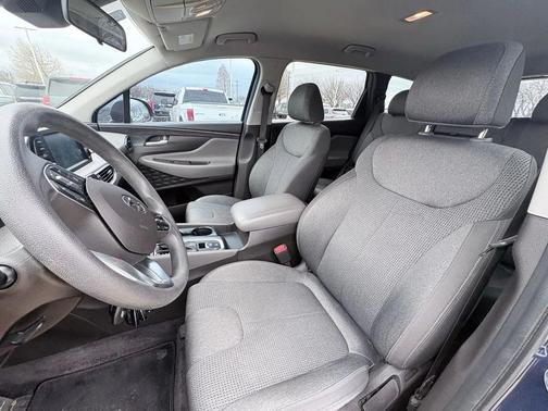 2019 Hyundai SANTA FE SE 2.4