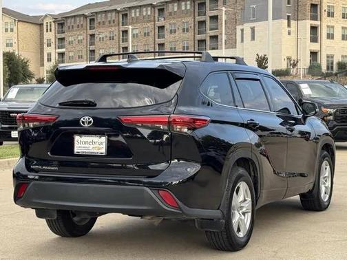 2022 Toyota Highlander L