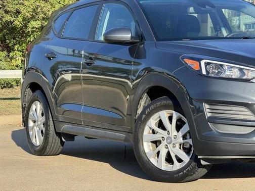2021 Hyundai TUCSON SE