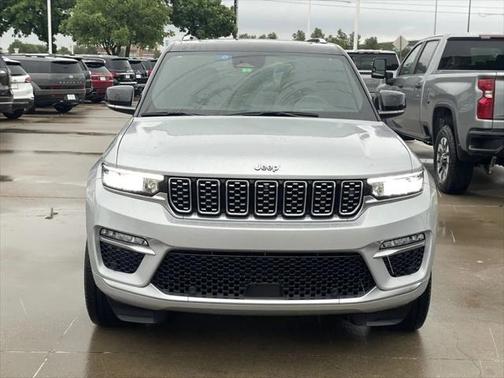 2022 Jeep Grand Cherokee Summit