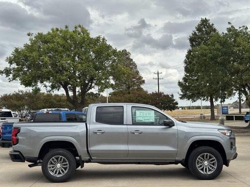 Sterling Gray Metallic 2026 Chevrolet Colorado LT