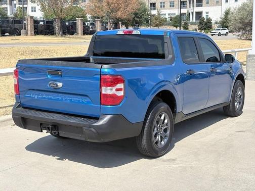 Velocity Blue Metallic 2022 Ford Maverick XLT