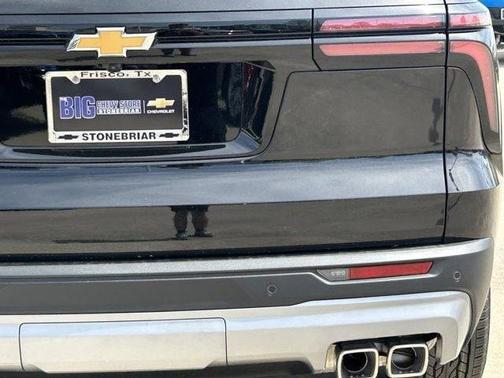 Mosaic Black Metallic 2026 Chevrolet Traverse LT