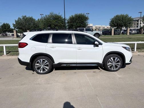 Crystal White Pearl 2021 Subaru Ascent Limited 7-Passenger