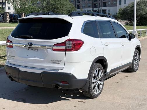 Crystal White Pearl 2021 Subaru Ascent Limited 7-Passenger