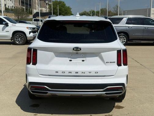 Glacial White Pearl 2021 Kia Sorento EX