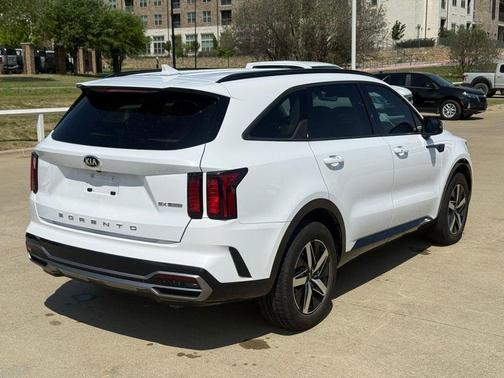 Glacial White Pearl 2021 Kia Sorento EX