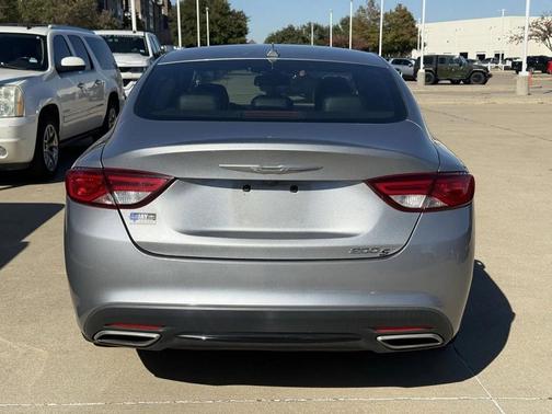 2016 Chrysler 200 S