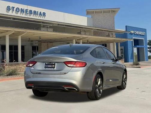 2016 Chrysler 200 S