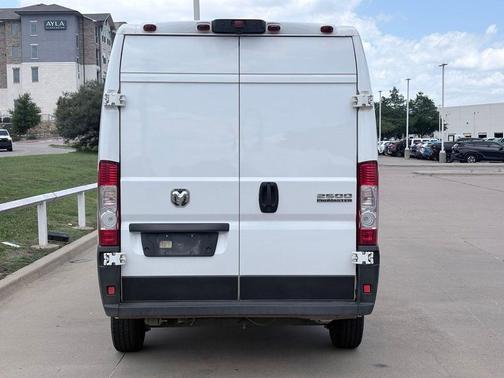 2024 RAM ProMaster 2500 Tradesman